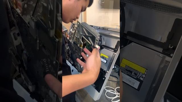 imac27" เปลี่ยนการ์ดจอ #ipartstore #imac #macbook смотреть онлайн