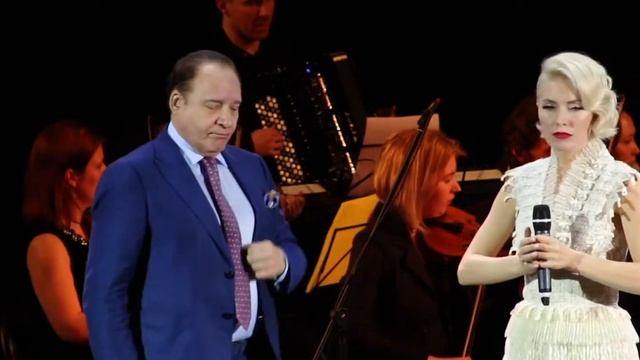 Сольный концерт Ангелины Сергеевой. Дуэт с Максимом Дунаевским. "Как много девушек хороших" смотреть онлайн