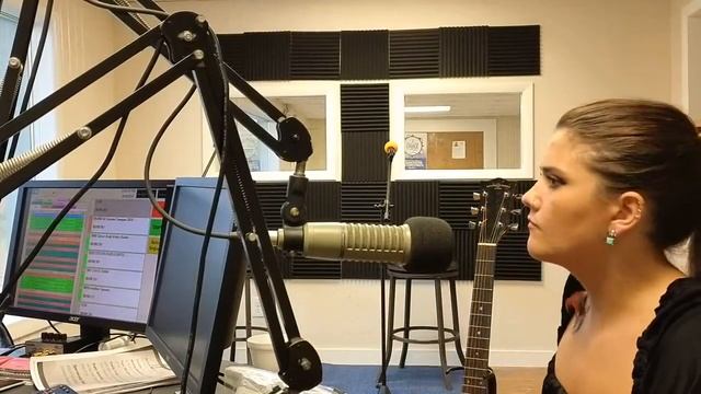 Sophie Coyote On Midwest Revue LIVE!