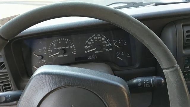 1998 Jeep Cherokee XJ engine won't start, cold battery in winter смотреть онлайн