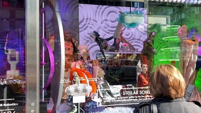 Bloomingdale's Holiday Windows 2019 смотреть онлайн