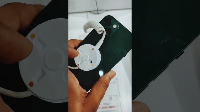 iPhone 13 Alpine Green Hands On ! 🍏 смотреть онлайн