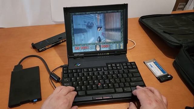 IBM Thinkpad 701c Butterfly keyboard Windows95 Doom with sound смотреть онлайн