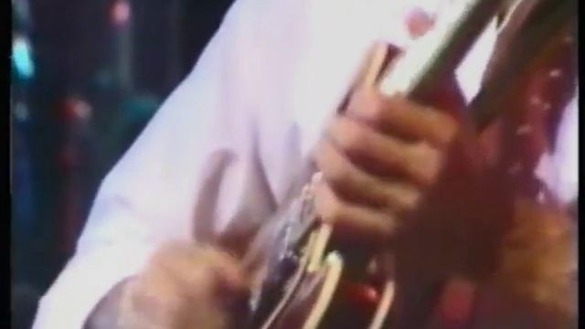 Larry Carlton Dolby Surround Stereo Season Four *surround type rock bar смотреть онлайн