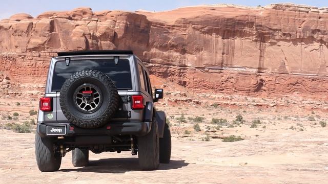 Jeep® Rubicon 20th Anniversary Concept смотреть онлайн