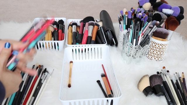 DECLUTTER: Eye Brushes Collection | Jerlyn Phan смотреть онлайн