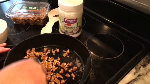 Everything Apple...Fresh Apple Salad! смотреть онлайн