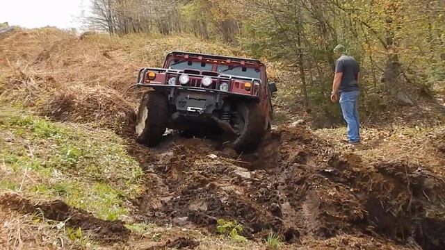 HUMMER H1 Extreme Off-Roading on Mud Hills смотреть онлайн