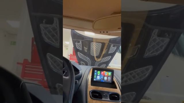 Aston Martin One-77 CarPlay смотреть онлайн