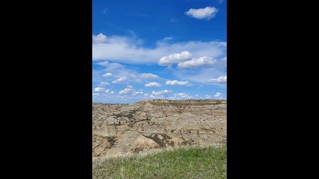 Little Dog visits Makoshika State Park, Glendive, Montana, May 14, 2022. смотреть онлайн