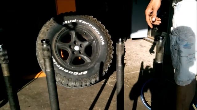 Replacing the axle shafts on a Jeep Grand Cherokee ZJ 5.9 смотреть онлайн