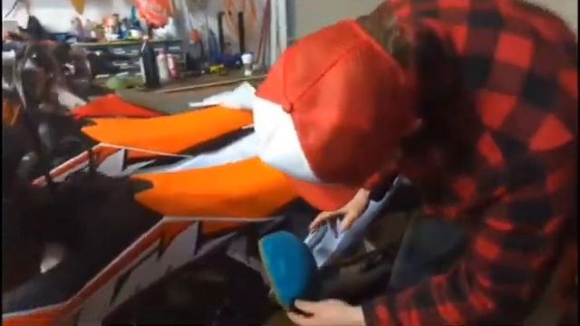 2023 KTM Air Filter Removal смотреть онлайн