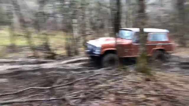 JEEP COMMANDO with AMC V8 and 37 Boggers | BHM Offroad Test Facility смотреть онлайн