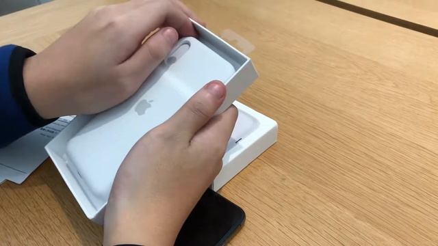 -Barry's VLOG- I Buy a New iPhone Xs Smart Battery Case смотреть онлайн