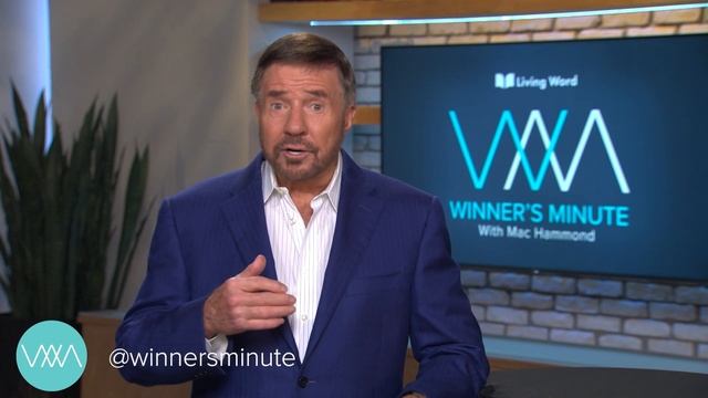 A Great Idea for the New Year! // The Winner's Minute With Mac Hammond смотреть онлайн