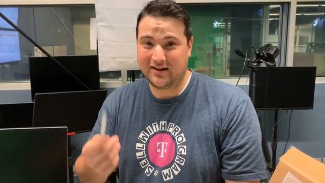 Old Surface Pen vs Surface Pro X Pen смотреть онлайн