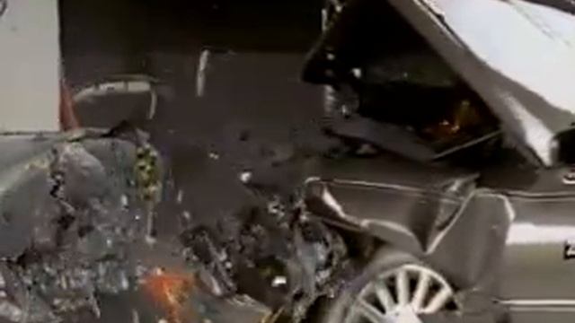 Lincoln Town Car Frontal Offset Overlap Crash Test Iihs 40 Mph