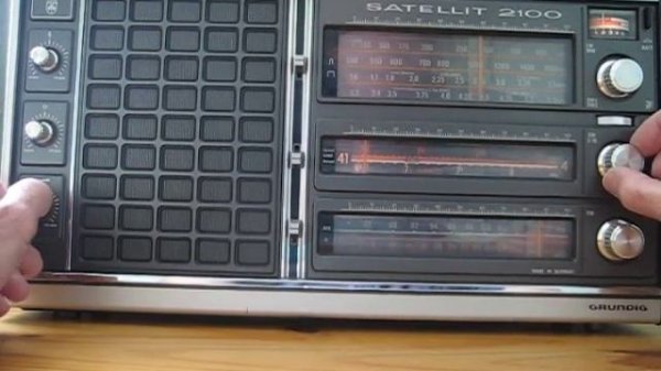 grundig Satellit 2100