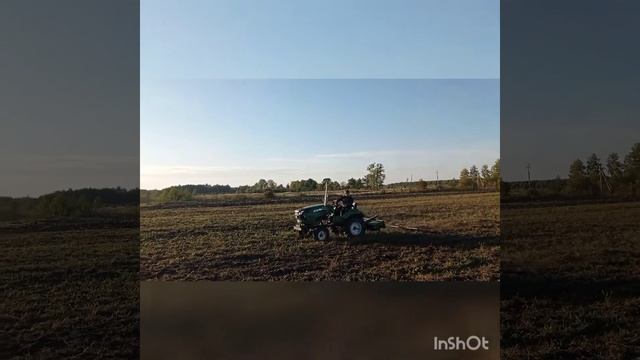 Боронування поля мототрактором Зубр Т24 Монстр смотреть онлайн