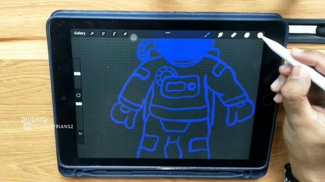 Drawing cartoon astronaut character - procreate drawing on old iPad смотреть онлайн