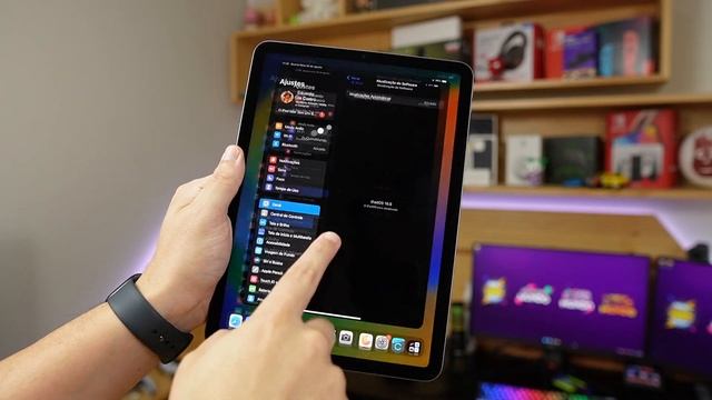 COMO ATUALIZAR IPAD? (TUTORIAL COMO ATUALIZAR APLICATIVOS E SISTEMA OPERACIONAL DO IPAD) смотреть онлайн