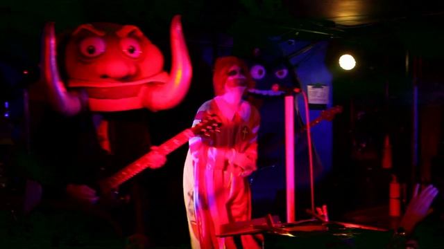 Mac Sabbath - More Ribs (War Pigs parody) (3/22/16) смотреть онлайн