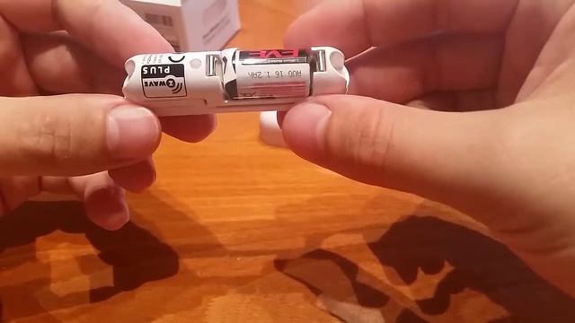 Fibaro Door/Window sensor 2 - разопаковане смотреть онлайн