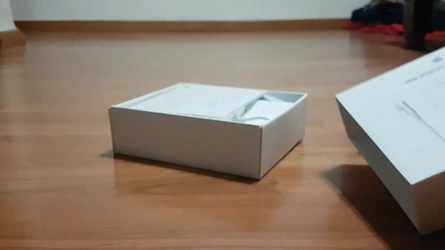 MagSafe Power Adapter - Unboxing смотреть онлайн