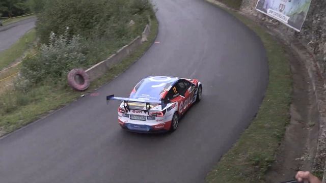 Dominic Marcu - Prezent Pe Stadionul FC Brasov Cu Tesla Model 3 Performance De Viteza In Coasta