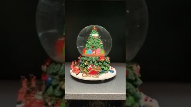 Снежный шар музыкальный " Новогодняя елка" смотреть онлайн