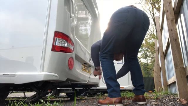 Tow car Jaguar XF Sportbrake detachable towbar. Hitch up and go смотреть онлайн