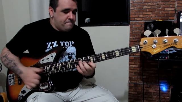 Fender Jaguar bass смотреть онлайн