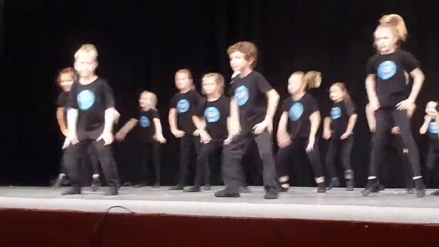 Dominik 2 District Dance DVK c смотреть онлайн