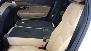 2015 Volvo XC90 - How to Fold the Seats