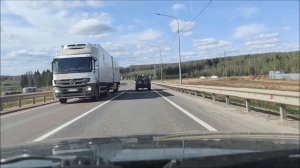 Дальнобой с прицепом: газель отдыхает