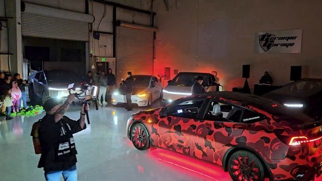 Tesla Cybertruck Light Show... the arrival! смотреть онлайн