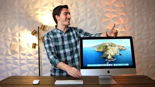 Luke Miani Laughing at the Fact the 1080p iMac runs MacOS Catalina смотреть онлайн