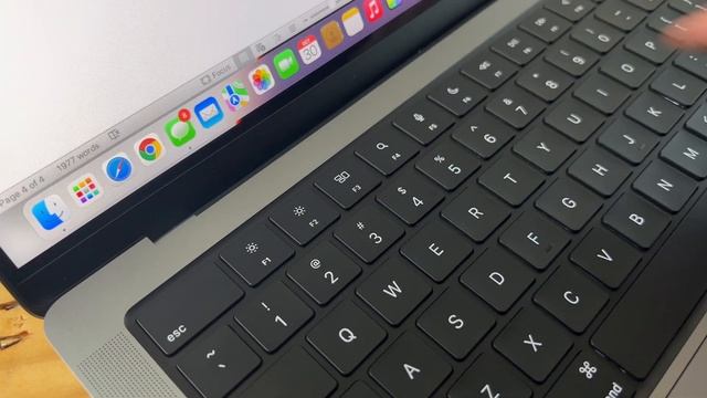 NEW M1 Pro 14" MacBook Pro (Mid Spec) vs. Base 13" M1 MacBook Pro | Performance & Benchmarking Test смотреть онлайн