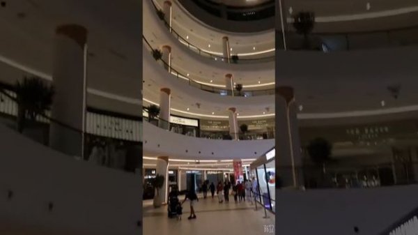 dubai mall apple store opening timing and how to take new model I phone 14