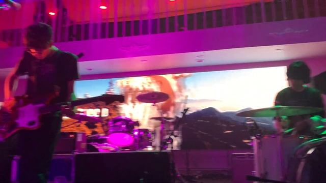julie - through your window [live @ don quixote] смотреть онлайн