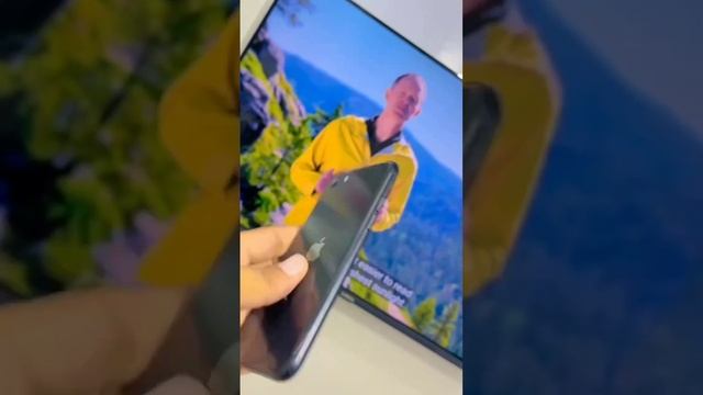 IPhone SE (128) GB Black ₹15000 Only-