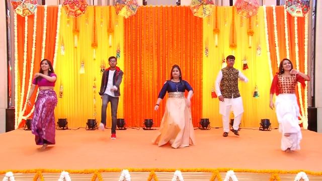 Lambhergini | Sweety Tera Drama | Aankh Maare | Wedding dance by cousins смотреть онлайн