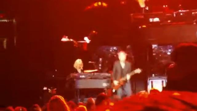 Fleetwood Mac "On With The Show" Bakerfield, CA (4-6-15) - I'm So Afraid - смотреть онлайн