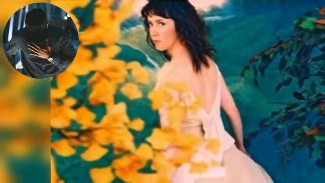 I am sitting
In the morning
At the diner
On the corner смотреть онлайн