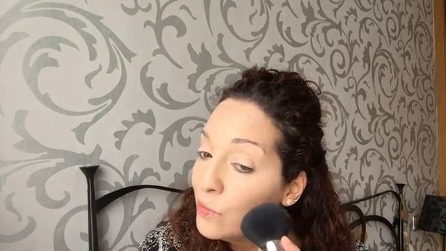 MAQUILLAJE CON DELINEADOR INTENSO Y ESPONJA JUNO&CO смотреть онлайн