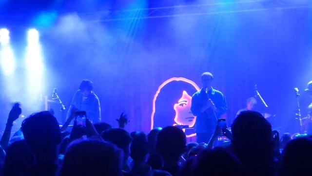 Tv Girl Louise / Cigarettes out the window live The academy Dublin 21st June 2022 смотреть онлайн