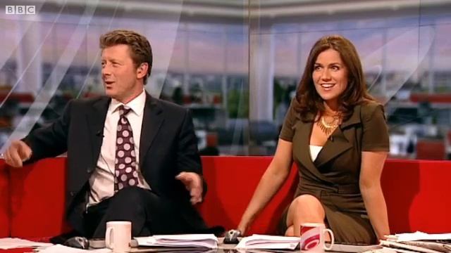 BBC News - Breakfast's Charlie Stayt told off by Susanna Reid смотреть онлайн