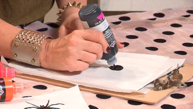 How to make Window Clings and Decals using Puffy Paint смотреть онлайн