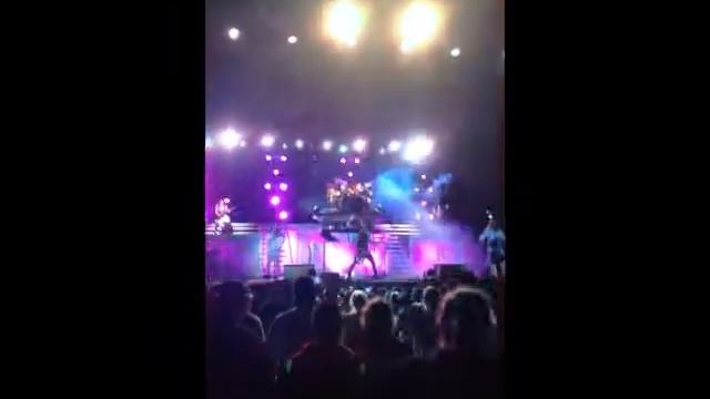 Skillet- Awake and alive @ Six flags over Georgia смотреть онлайн