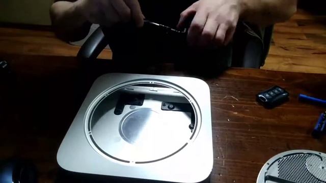 MacMini SSD Install смотреть онлайн